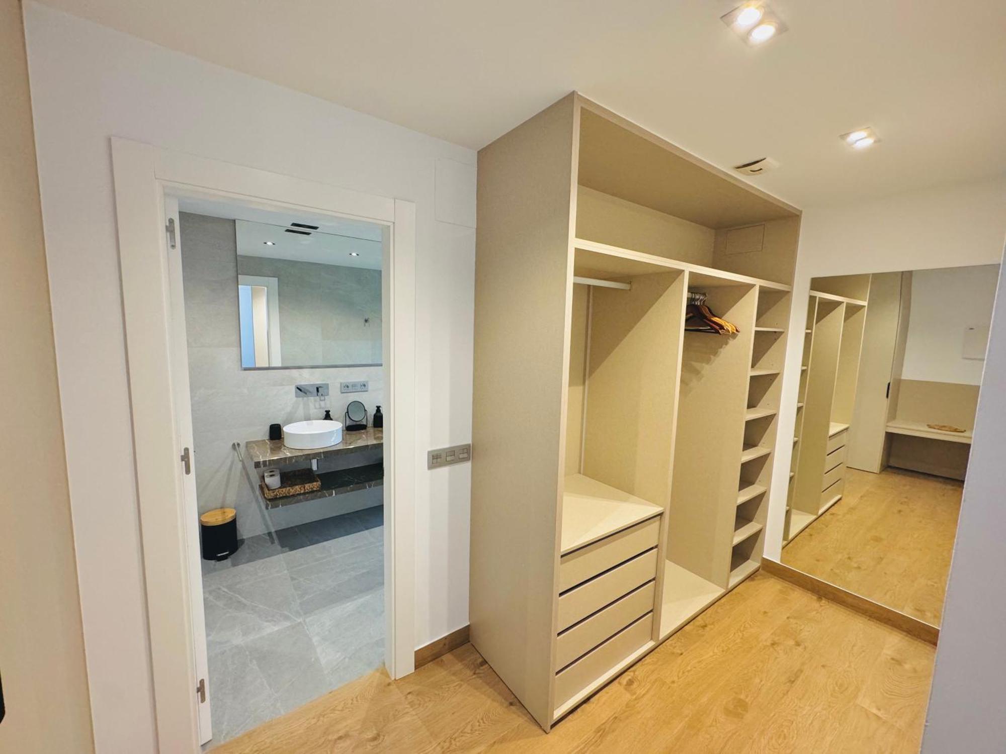 Pueblo Evita Premium Suites Benalmádena Exterior foto