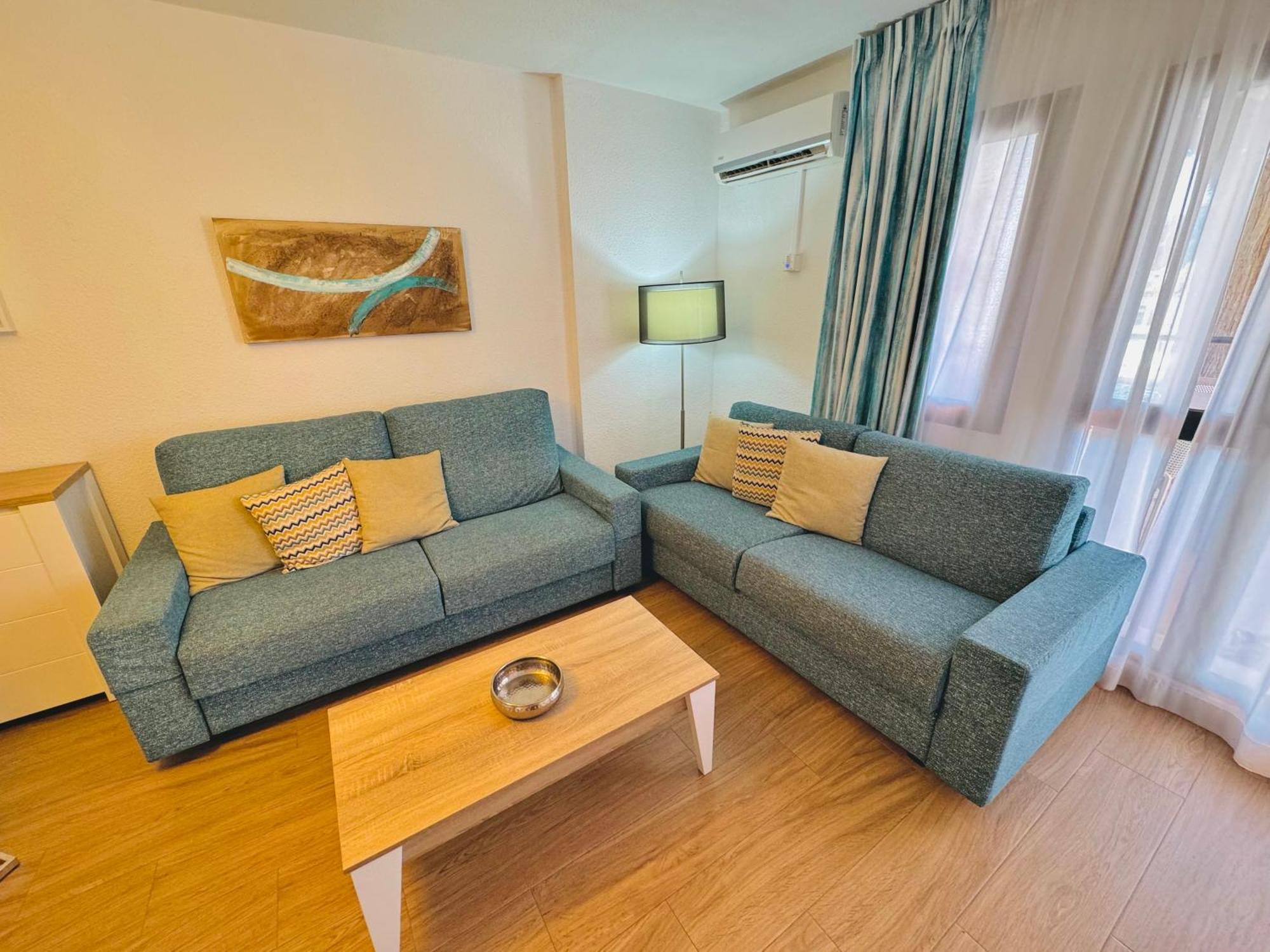 Pueblo Evita Premium Suites Benalmádena Exterior foto