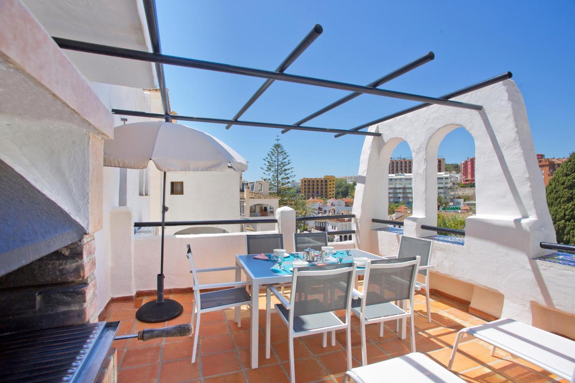 Pueblo Evita Premium Suites Benalmádena Exterior foto